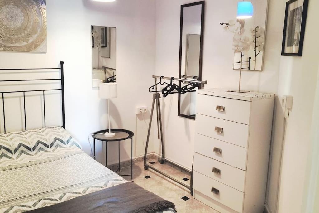 Bonito Apartamento De Dos Dormitorios En El Centro Y Calle San Miguel 托雷莫利诺斯 外观 照片