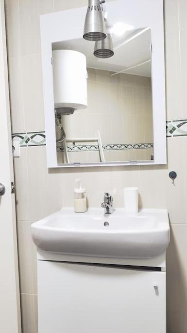 Bonito Apartamento De Dos Dormitorios En El Centro Y Calle San Miguel 托雷莫利诺斯 外观 照片