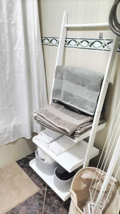 Bonito Apartamento De Dos Dormitorios En El Centro Y Calle San Miguel 托雷莫利诺斯 外观 照片