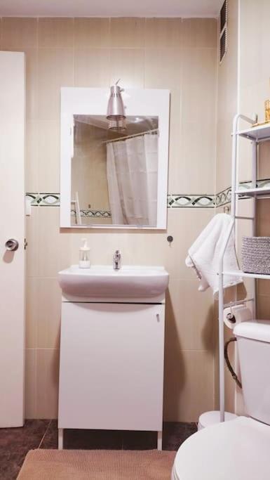 Bonito Apartamento De Dos Dormitorios En El Centro Y Calle San Miguel 托雷莫利诺斯 外观 照片